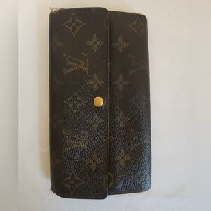 Louis Vuitton Sarah Vintage Monogram Wallet